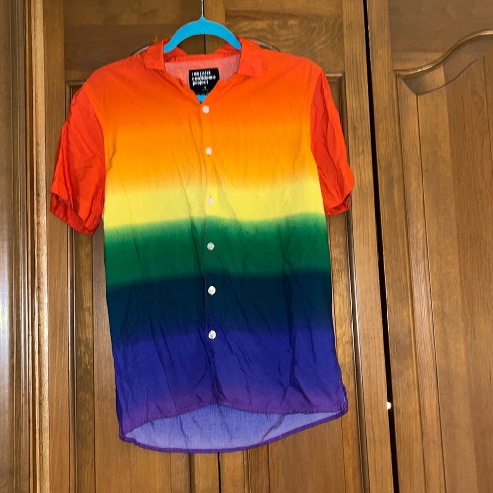 HOLLISTER Confidence Project Pride Button Up